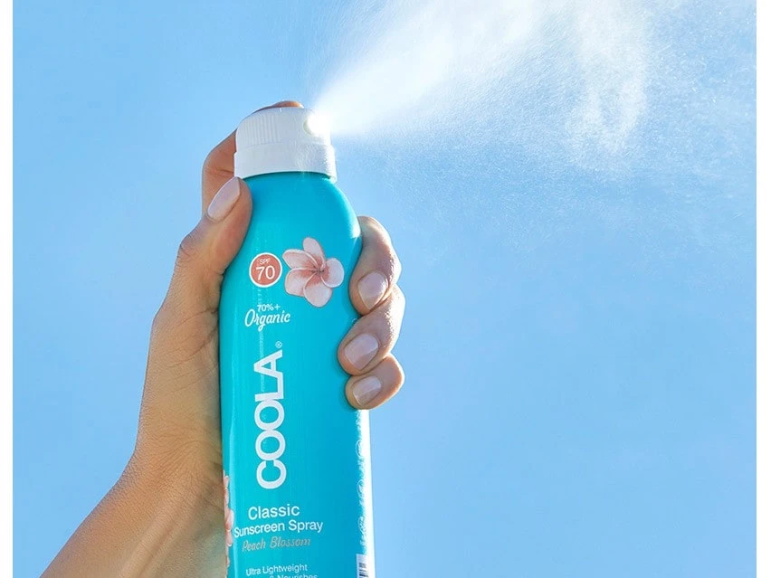 COOLA Organic Classic Body Sunscreen Spray SPF 70 - Peach Blossom 2 COOLA Organic Classic Body Sunscreen Spray SPF 70 - Peach Blossom - Image 2